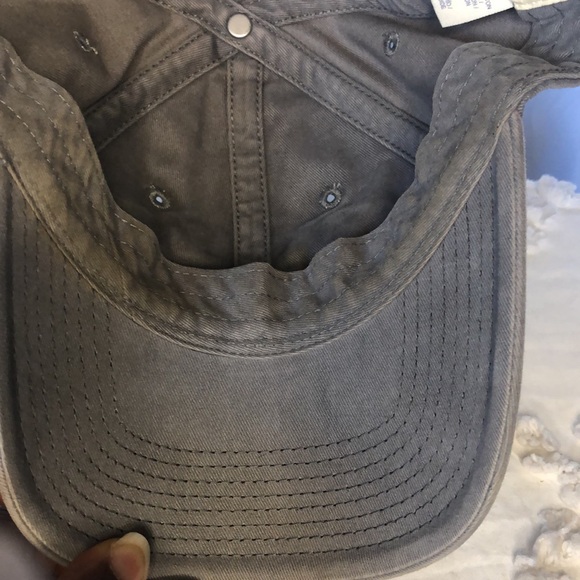 LUCKY BRAND gray cotton adjustable baseball hat. Buckle closure. - Picture 10 of 10